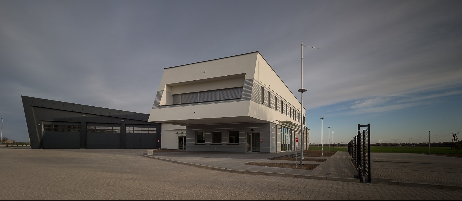 Projekt budynku biurowego i hali magazynowej - Architekt Poznań